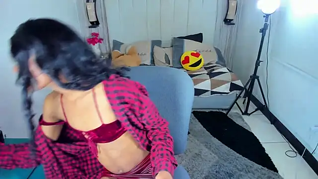 Snapshot of Strella_ferrera chatting on March 15, 2025, 6:36 am Strella ferrera online show from March 15, 2025, 6:36 am