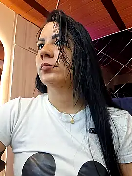 Snapshot of Julia_Ahnn chatting on September 24, 2025, 11:06 am Julia Ahnn online show from September 24, 2025, 11:06 am