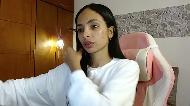 Snapshot of AnnitaSerna_ chatting on October 10, 2025, 3:24 pm AnnitaSerna online show from October 10, 2025, 3:24 pm