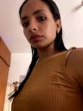 Snapshot of AnnitaSerna_ chatting on September 30, 2025, 1:28 pm AnnitaSerna online show from September 30, 2025, 1:28 pm