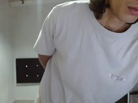 latino hotxxx online show from September 21, 2025, 11:10 pm