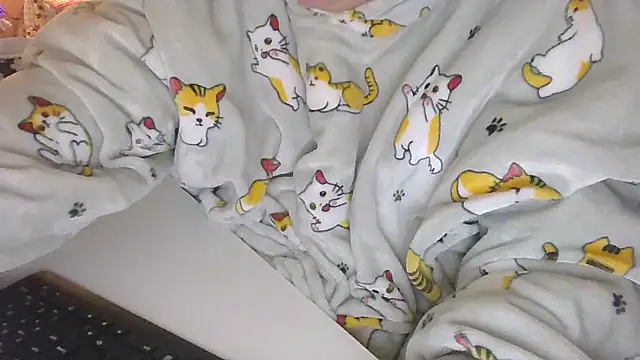 Snapshot of peachy-paige chatting on December 10, 2024, 9:00 pm peachy-paige online show from December 10, 2024, 9:00 pm