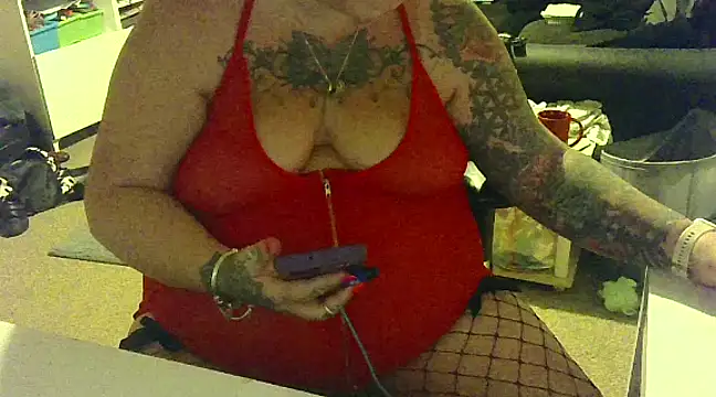 Snapshot of peachy-paige chatting on February 11, 2025, 10:50 pm peachy-paige online show from February 11, 2025, 10:50 pm