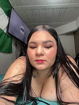 KatyaPittman online show from May 5, 2026, 4:32 pm