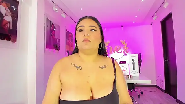 KatyaPittman online show from April 12, 2026, 1:03 pm