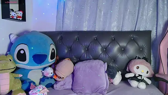 Snapshot of evie_cloud chatting on February 27, 2026, 9:03 pm evie cloud online show from February 27, 2026, 9:03 pm