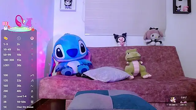 Snapshot of evie_cloud chatting on March 3, 2025, 4:32 am evie cloud online show from March 3, 2025, 4:32 am