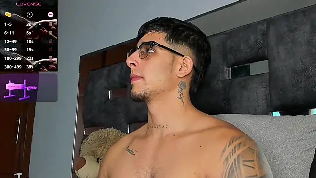 iamcamiloo  online show from October 23, 2025, 4:55 am