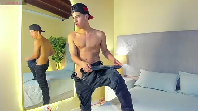 Benjamin More online show from March 14, 2025, 4:54 am