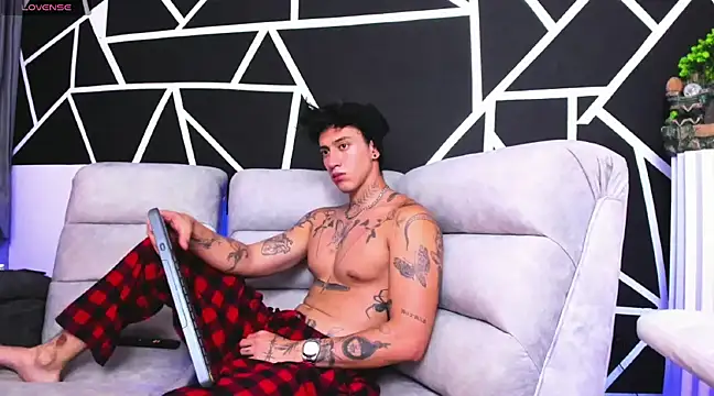 JUSTIN FULLER1 online show from February 15, 2025, 10:31 pm