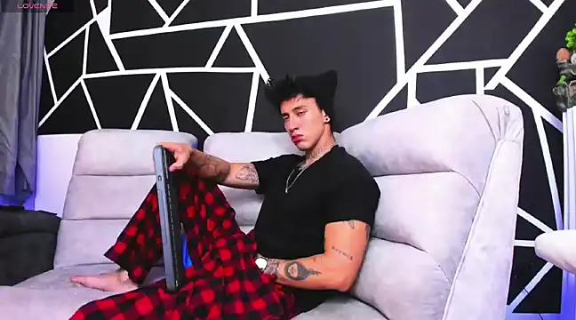 JUSTIN FULLER1 online show from February 16, 2025, 1:58 am