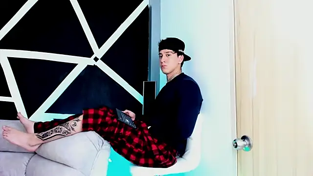 JUSTIN FULLER1 online show from October 20, 2025, 6:30 pm