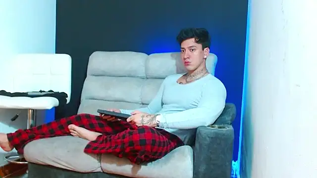 JUSTIN FULLER1 online show from March 10, 2026, 6:45 pm