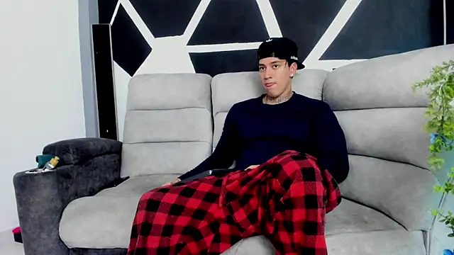 JUSTIN FULLER1 online show from November 9, 2025, 7:07 pm