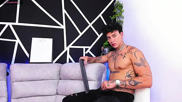 JUSTIN FULLER1 online show from February 26, 2025, 7:21 pm