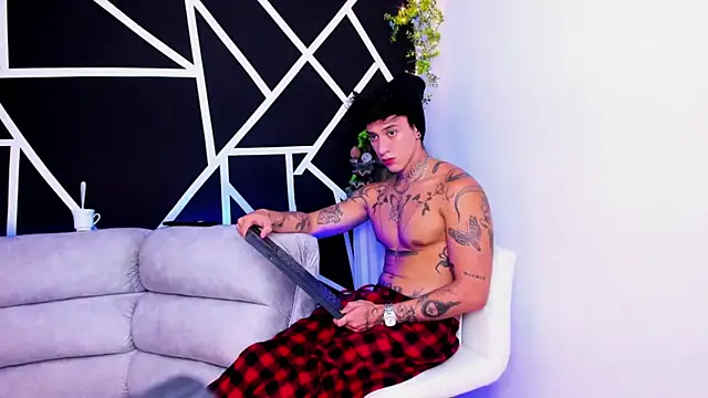 JUSTIN FULLER1 online show from February 13, 2025, 11:15 pm