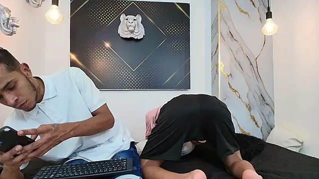 JordanAndAndrew online show from November 15, 2025, 8:46 pm