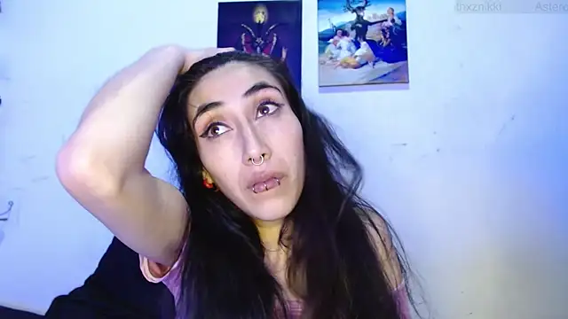 Snapshot of Asterothxznikki chatting on March 6, 2025, 6:19 am Asterothxznikki online show from March 6, 2025, 6:19 am