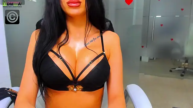 Queenrafaella online show from February 22, 2026, 3:31 am