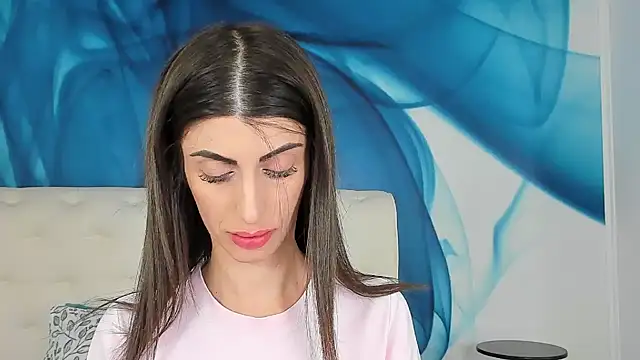 Snapshot of SkinnyDolly chatting on March 13, 2026, 9:42 pm SkinnyDolly online show from March 13, 2026, 9:42 pm