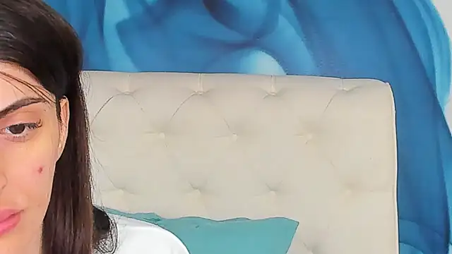 Snapshot of SkinnyDolly chatting on May 11, 2026, 2:24 am SkinnyDolly online show from May 11, 2026, 2:24 am