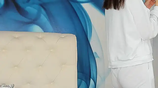 Snapshot of SkinnyDolly chatting on March 24, 2026, 3:06 am SkinnyDolly online show from March 24, 2026, 3:06 am