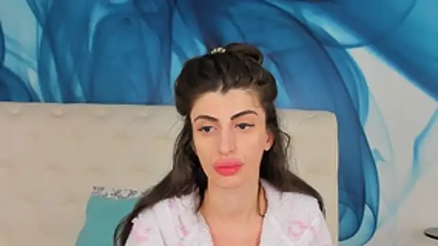 Snapshot of SkinnyDolly chatting on March 5, 2026, 11:21 pm SkinnyDolly online show from March 5, 2026, 11:21 pm