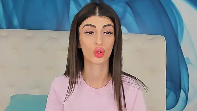 Snapshot of SkinnyDolly chatting on February 21, 2026, 9:50 pm SkinnyDolly online show from February 21, 2026, 9:50 pm