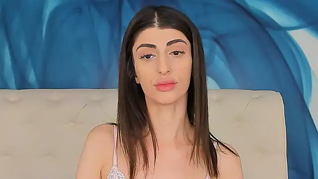 Snapshot of SkinnyDolly chatting on February 9, 2026, 10:30 pm SkinnyDolly online show from February 9, 2026, 10:30 pm