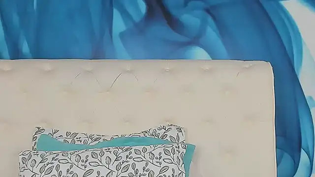 Snapshot of SkinnyDolly chatting on April 8, 2026, 2:46 am SkinnyDolly online show from April 8, 2026, 2:46 am