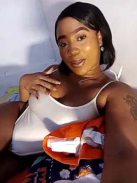 Abril Storm online show from October 12, 2025, 9:05 pm