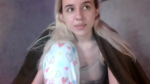 Puregirlaa online show from October 17, 2025, 9:12 am