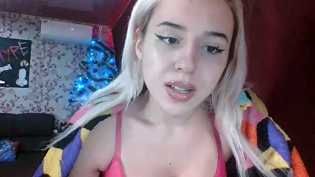 Snapshot of Puregirlaa chatting on December 5, 2024, 12:50 pm Puregirlaa online show from December 5, 2024, 12:50 pm