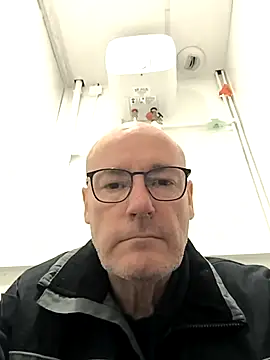 bogland33 online show from October 31, 2025, 11:29 am