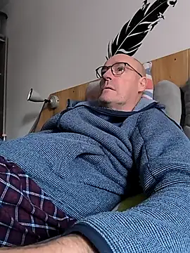 bogland33 online show from October 30, 2025, 8:12 am