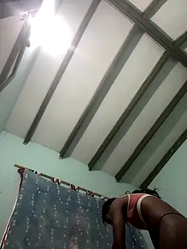 alejandrasxx online show from November 15, 2025, 11:47 am