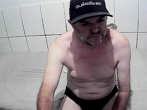 pierdona online show from September 18, 2025, 7:28 pm