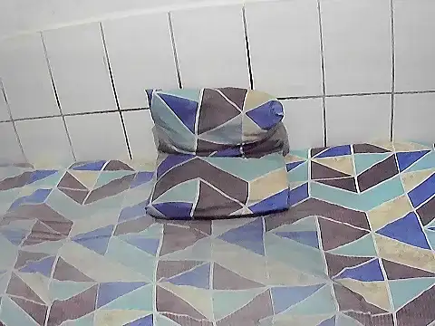 pierdona online show from November 17, 2025, 7:51 pm