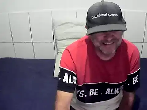 Snapshot of pierdona chatting on May 17, 2026, 10:48 am pierdona online show from May 17, 2026, 10:48 am