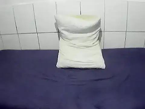 Snapshot of pierdona chatting on May 13, 2026, 8:49 pm pierdona online show from May 13, 2026, 8:49 pm