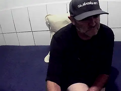 pierdona online show from February 28, 2026, 7:24 pm