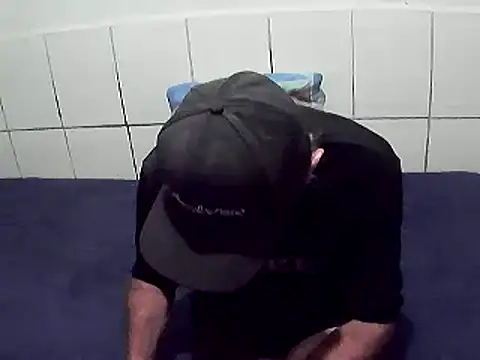 pierdona online show from December 15, 2025, 7:09 pm