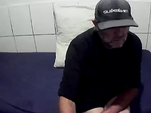 Snapshot of pierdona chatting on May 7, 2026, 7:39 pm pierdona online show from May 7, 2026, 7:39 pm
