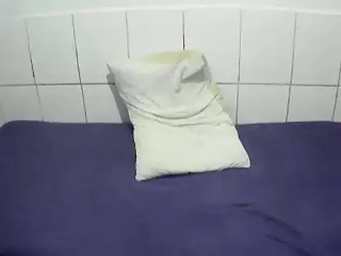 Snapshot of pierdona chatting on May 17, 2026, 10:54 pm pierdona online show from May 17, 2026, 10:54 pm