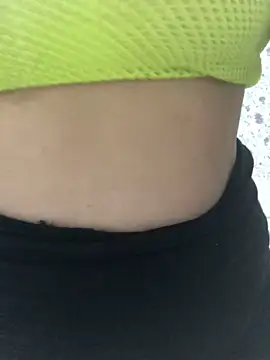 ahross online show from November 24, 2025, 10:37 am