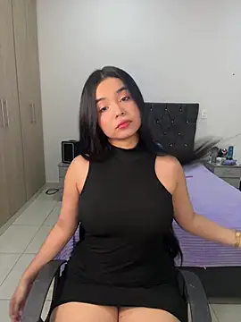 Snapshot of AuroraFiore chatting on May 24, 2026, 2:44 am AuroraFiore online show from May 24, 2026, 2:44 am