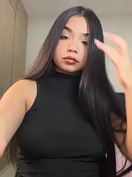 Snapshot of AuroraFiore chatting on May 7, 2026, 1:32 am AuroraFiore online show from May 7, 2026, 1:32 am