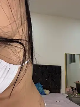 Snapshot of AuroraFiore chatting on March 21, 2026, 12:56 am AuroraFiore online show from March 21, 2026, 12:56 am