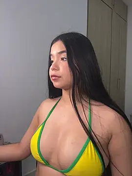 Snapshot of AuroraFiore chatting on May 8, 2026, 1:53 am AuroraFiore online show from May 8, 2026, 1:53 am