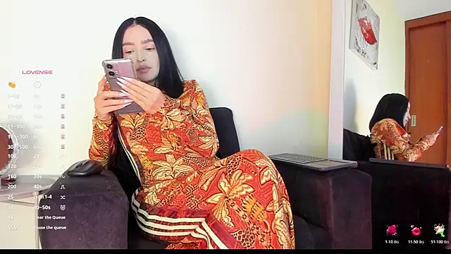 Snapshot of victoria__lace_ chatting on October 31, 2025, 9:00 pm victoria lace online show from October 31, 2025, 9:00 pm